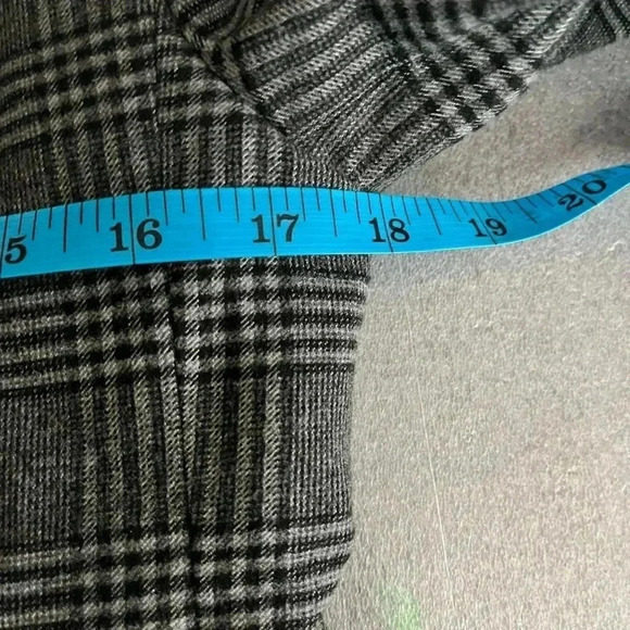 Zara Gray Plaid Blazer - Picture 10 of 14